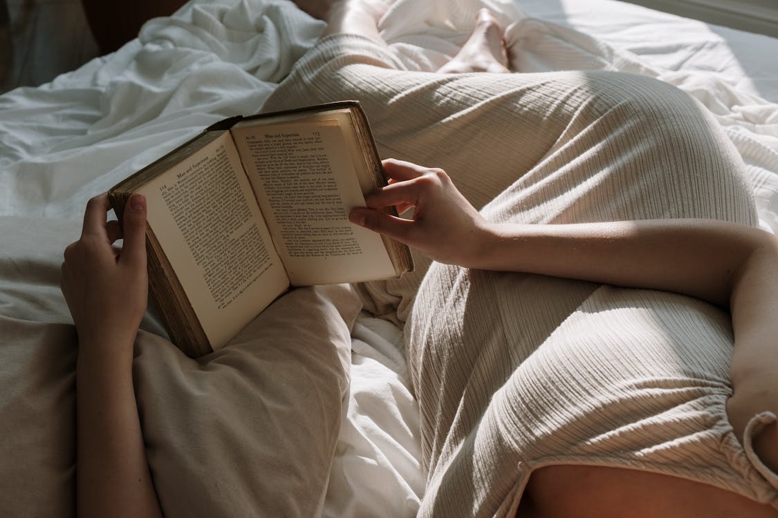 Leggere un libro fa bene alla salute