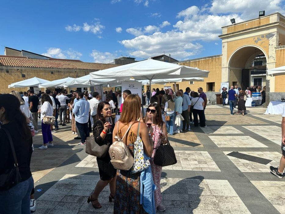 Etna Wine Forum, Radio Flash offre una degustazione virtuale dell’evento.