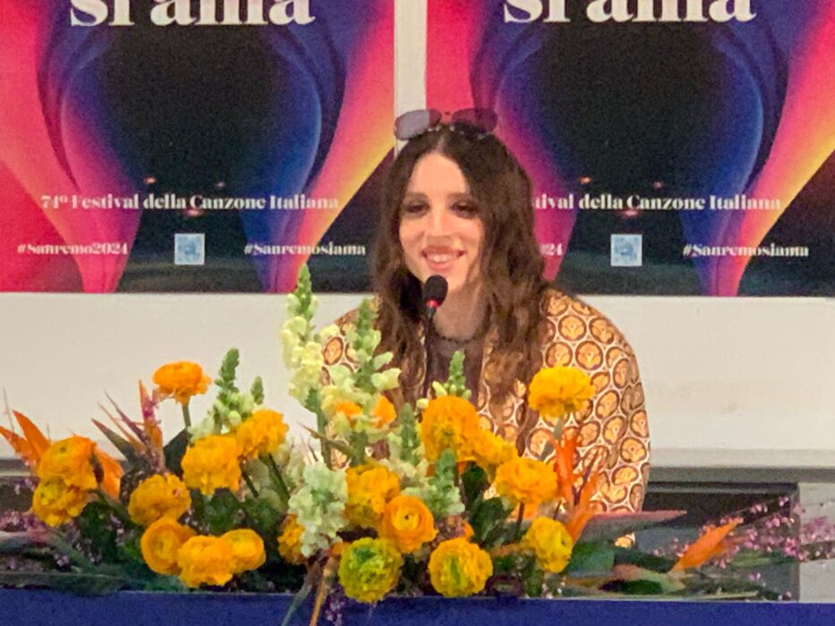Angelina Mango, Una Stella in Ascesa: Da Amici alle Radio al Palcoscenico di Sanremo