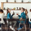 Perché abbiamo bisogno di un “terzo luogo” oltre a casa e lavoro