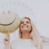 Perché la felicità fa bene alla salute? Gli effetti positivi su cervello, cuore e organismo