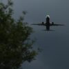 Traffico aereo da record in Italia: oltre 8.400 voli in un solo giorno, nuovo primato per Enav