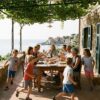 Vacanze, cresce il ritorno alle origini: sette italiani su dieci scelgono i parenti e i luoghi del cuore