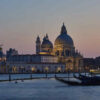 Venezia, il ticket d’ingresso potrebbe triplicare: fino a 30 euro dal 2027 per frenare i turisti “mordi e fuggi”